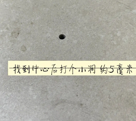 八宿瓷砖空鼓维修公司专业解答在瓷砖铺贴过程中，如果砂料搅拌不均匀，将会带来以下问题